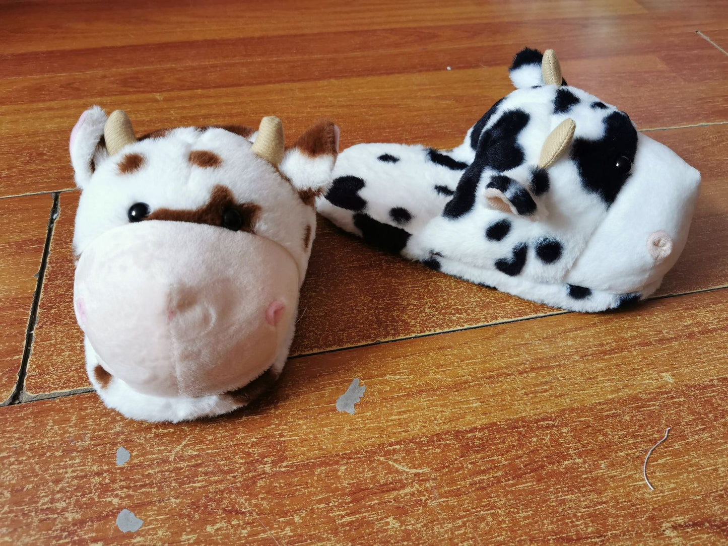 Cozy Cow Plush Slippers – Plush & Comfortable Home Shoes